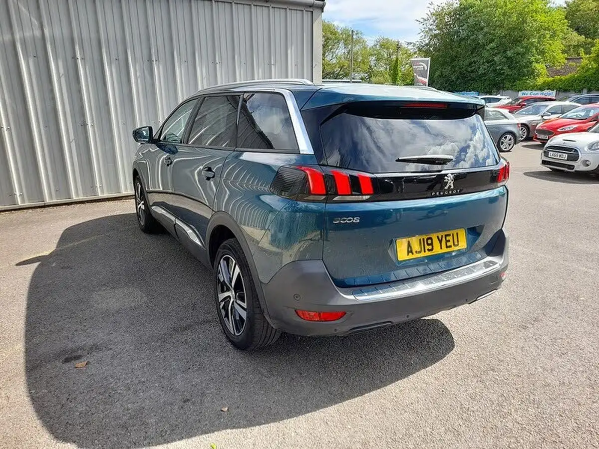 2019-peugeot-5008-suv-15-bluehdi-allure-eat8-big-8