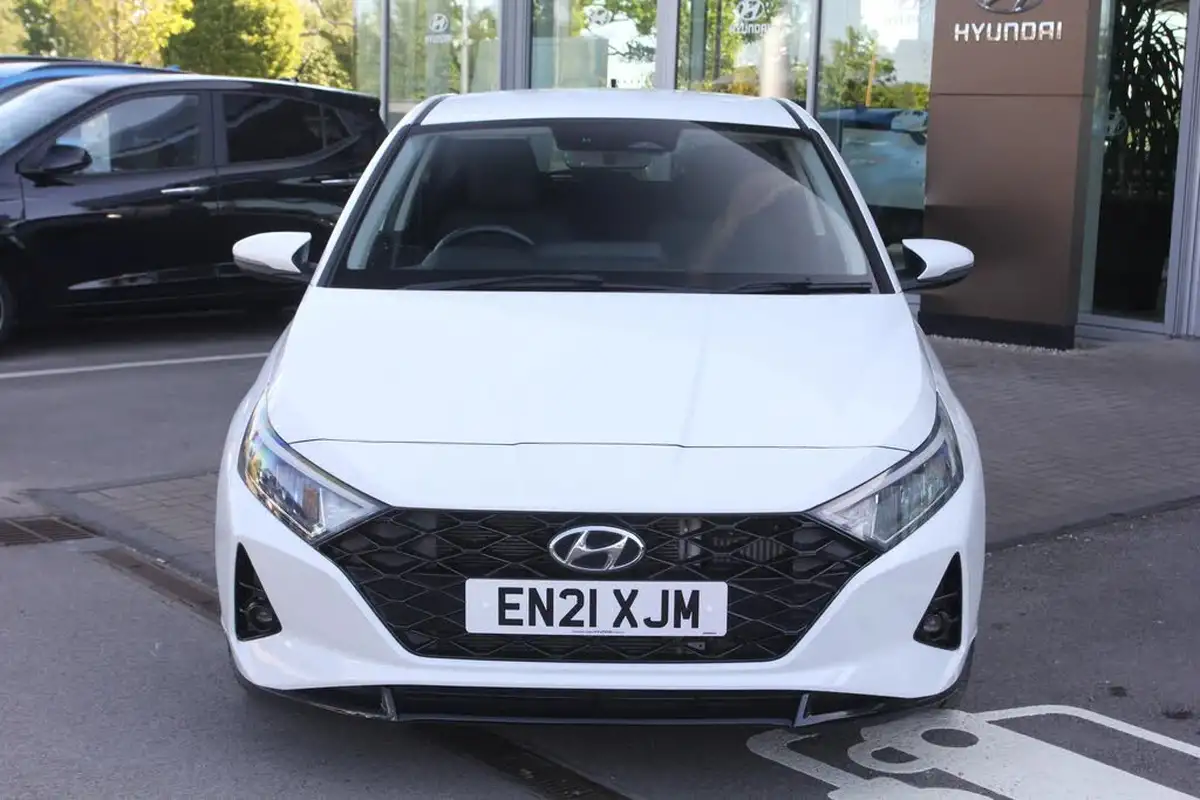 2021-hyundai-i20-10-t-gdi-premium-eclutch-imt-big-1