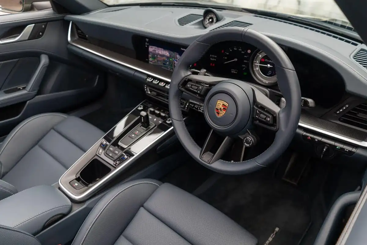 2023-porsche-911-38-turbo-s-awd-turbo-cabriolet-big-9