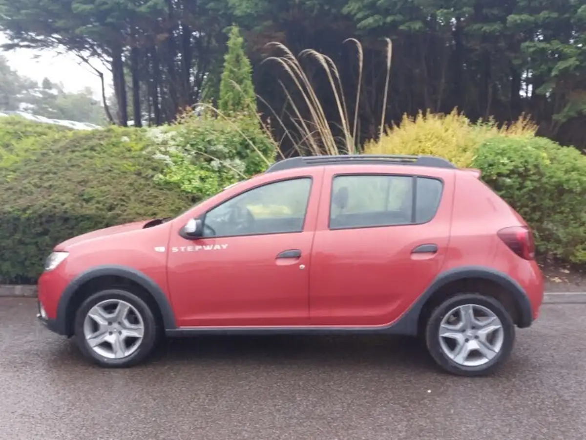 2017-dacia-sandero-stepway-09-tce-laureate-big-3