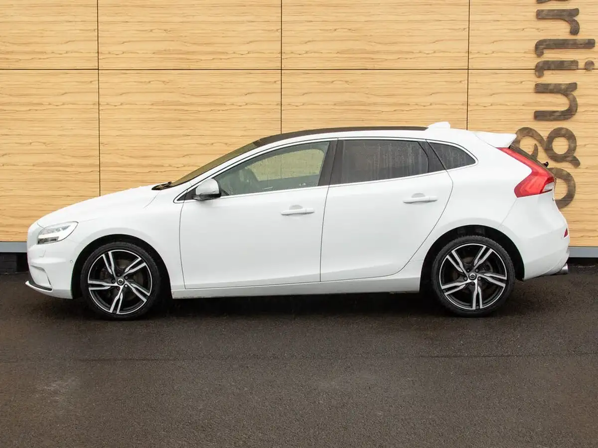2018-volvo-v40-20td-d3-r-design-pro-big-12