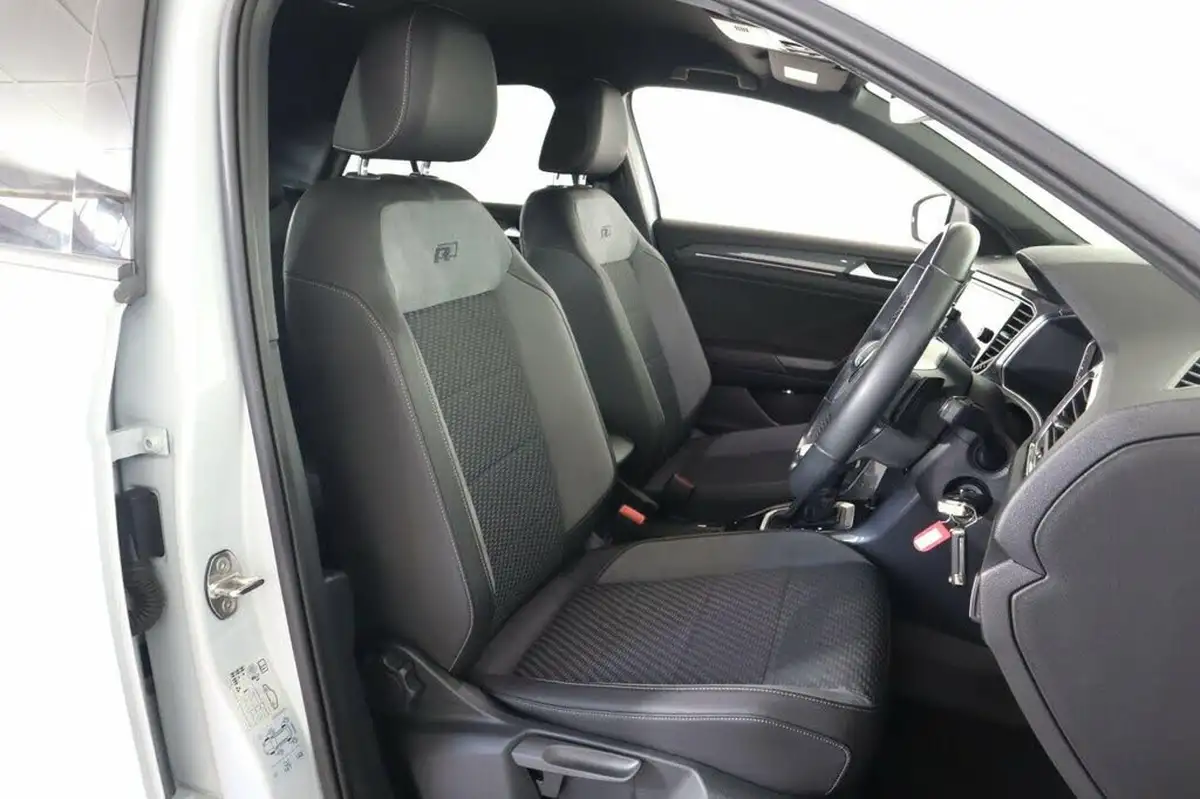 2021-volkswagen-t-roc-15-tsi-r-line-hatchback-5d-dsg-big-14