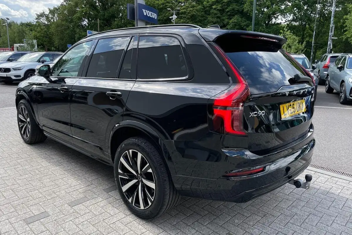 2025-volvo-xc90-20-b5-plus-big-9
