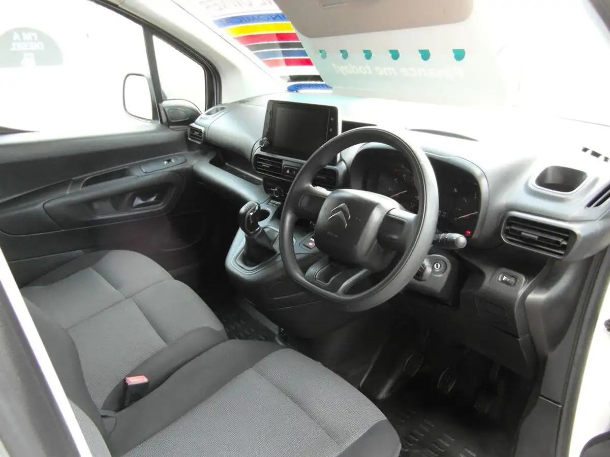 2021-citroen-berlingo-15bluehdi-650-enterprise-ss-big-3