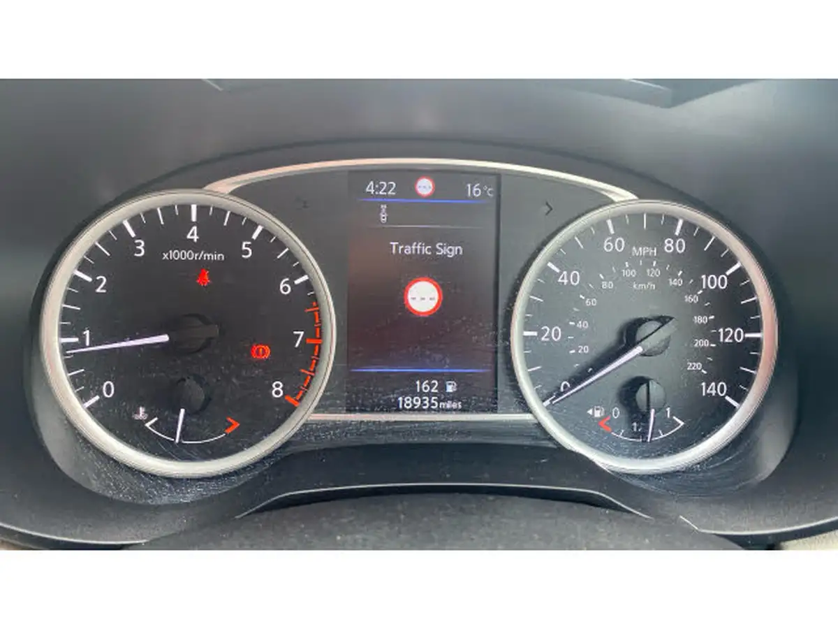 2021-nissan-micra-10-ig-t-acenta-big-28
