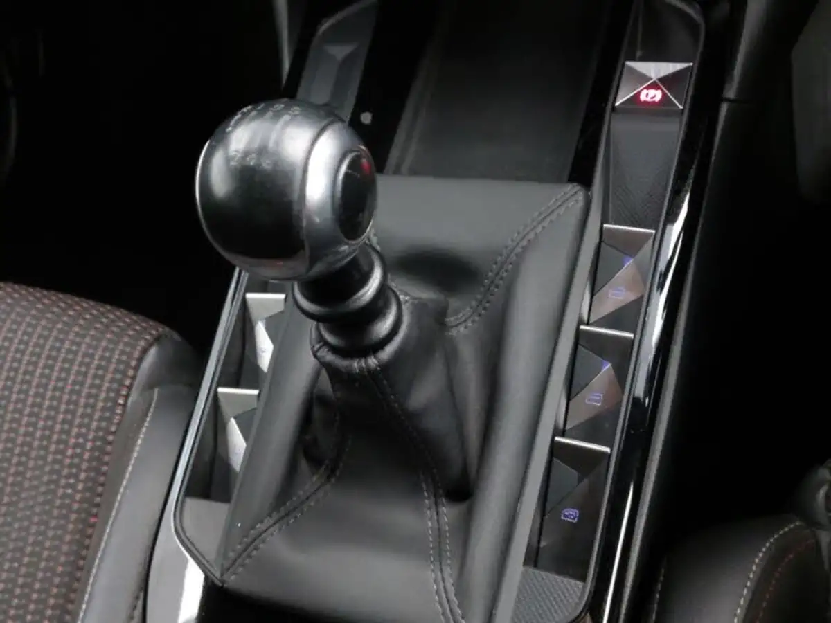 2021-ds-ds-3-crossback-15-bluehdi-performance-line-100ps-big-11