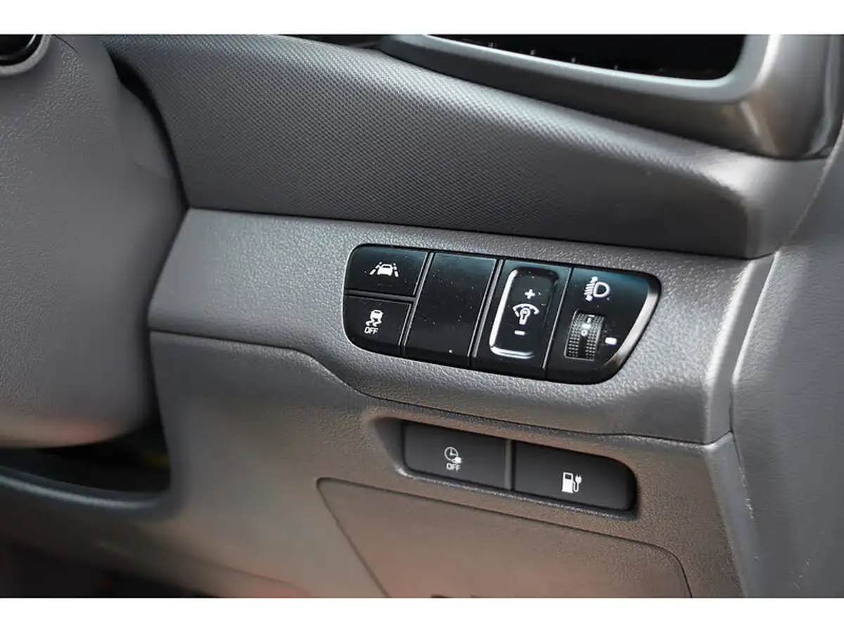 2021-hyundai-ioniq-e-premium-electric-100kw-big-27