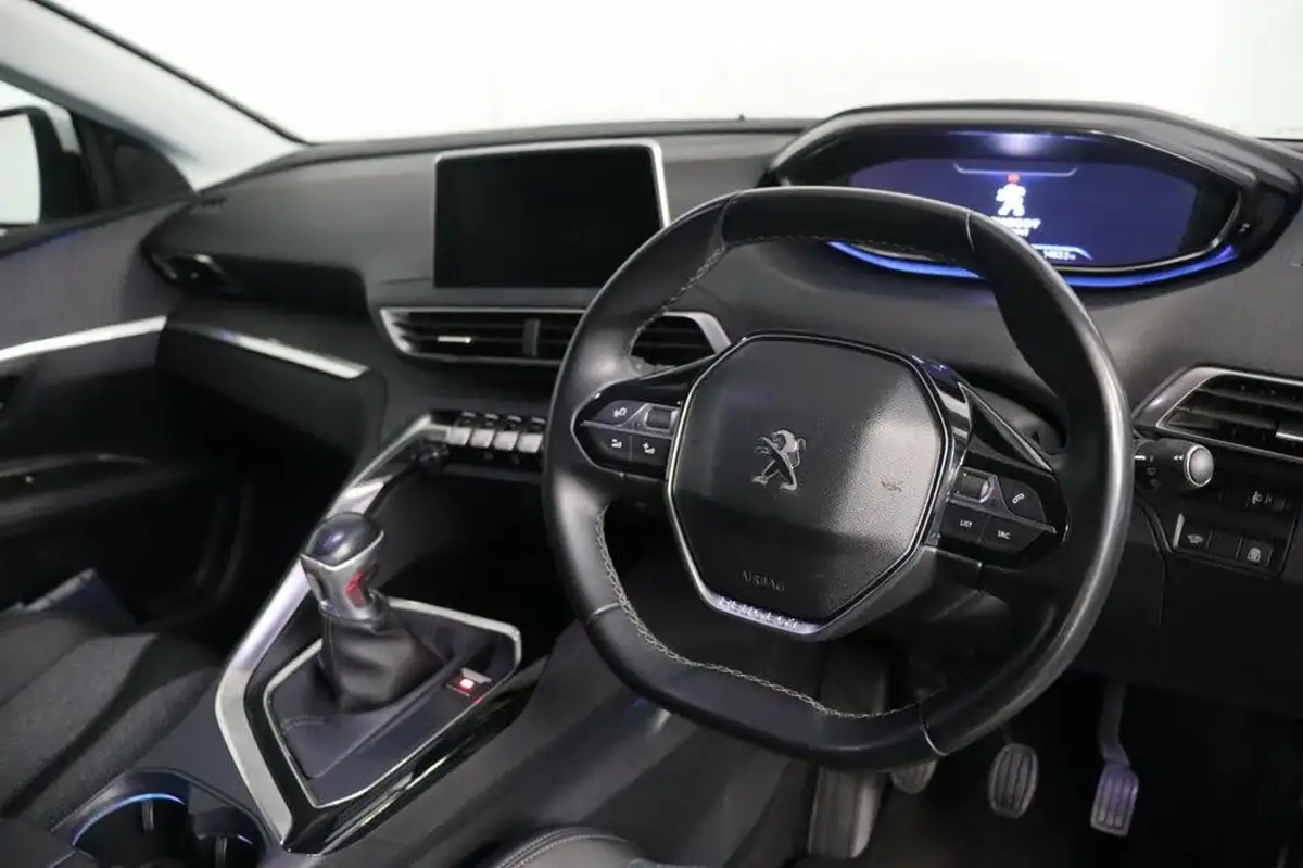 2018-peugeot-3008-suv-15-bluehdi-allure-big-23