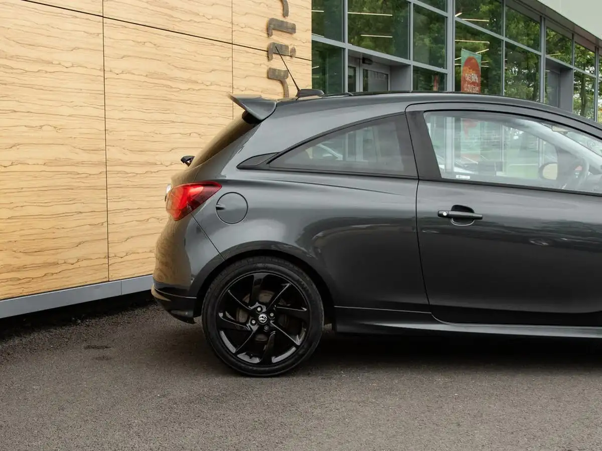 2017-vauxhall-corsa-14i-limited-edition-75ps-ecoflex-3d-big-6