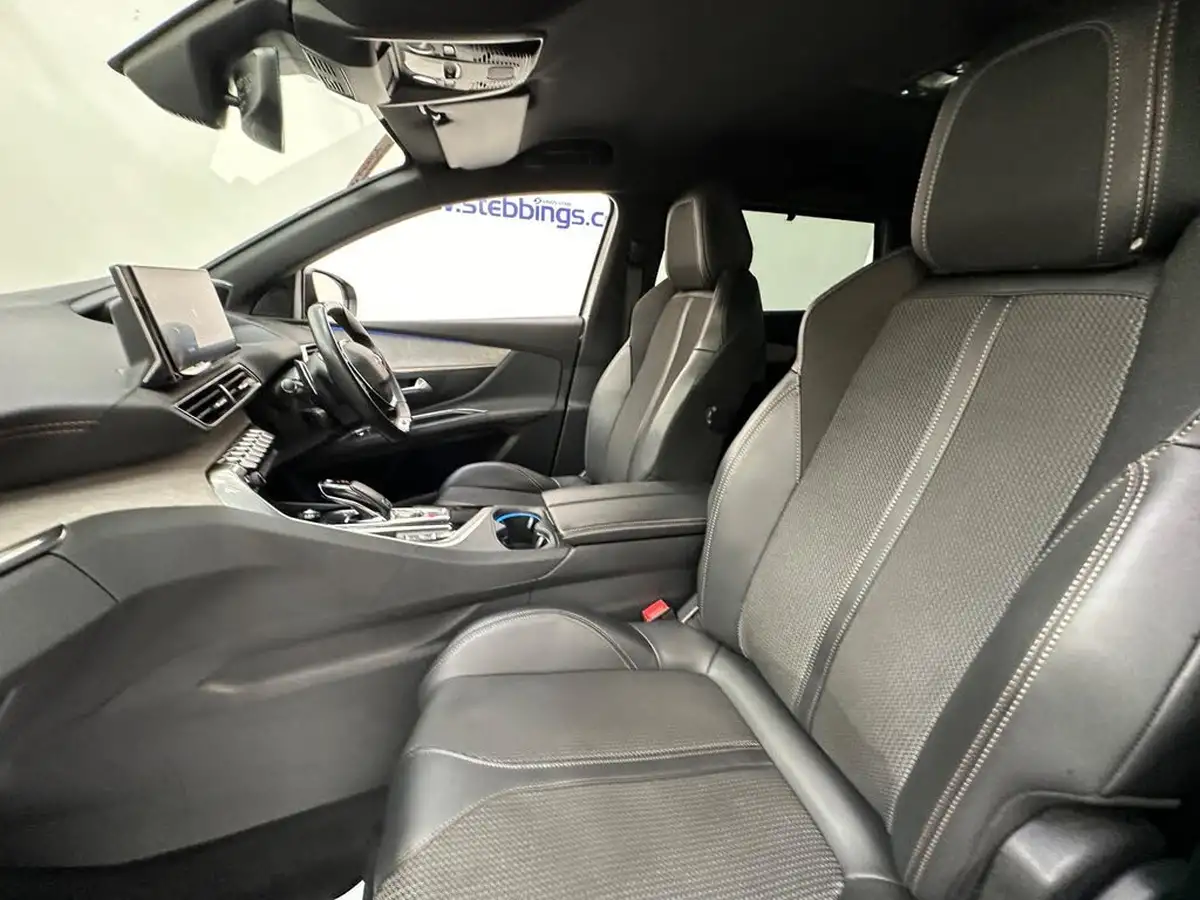 2022-peugeot-5008-suv-12-puretech-gt-eat8-big-28