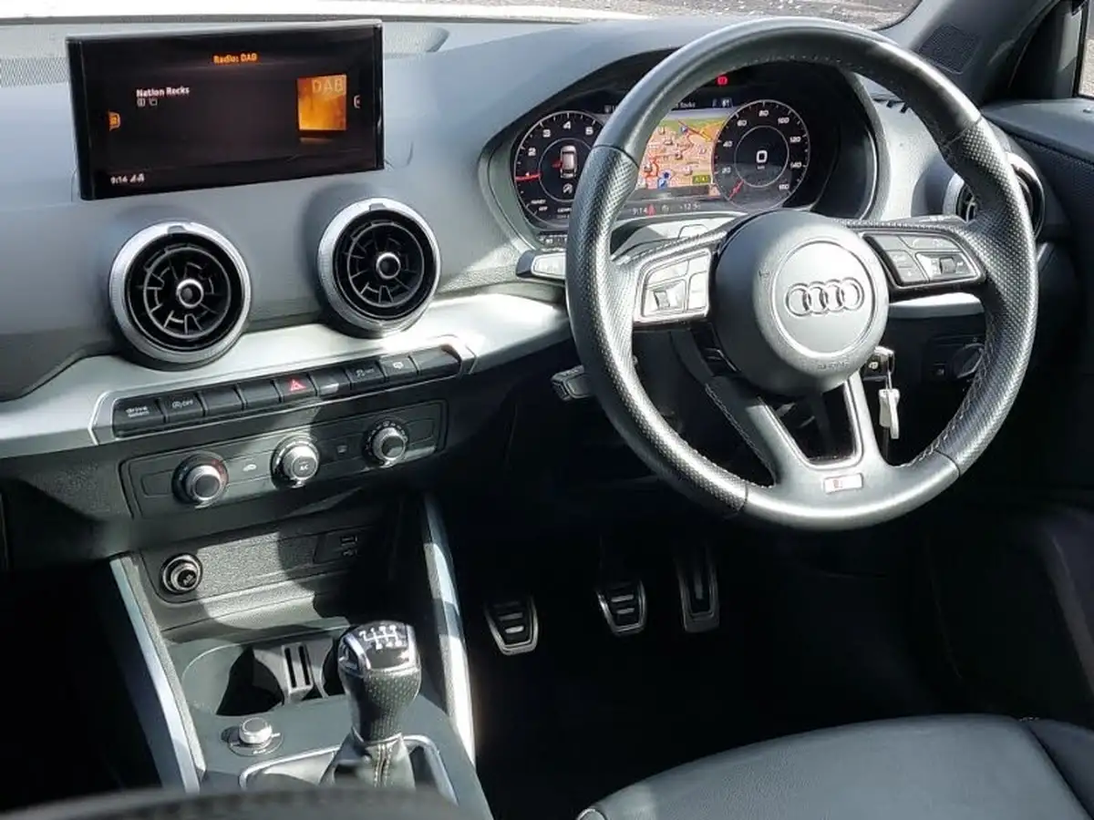 2022-audi-q2-10-30-tfsi-s-line-big-12