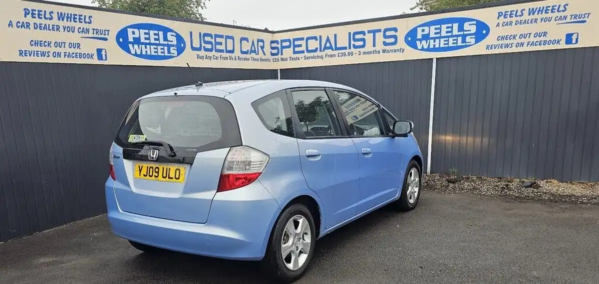 2009-honda-jazz-14-es-big-7