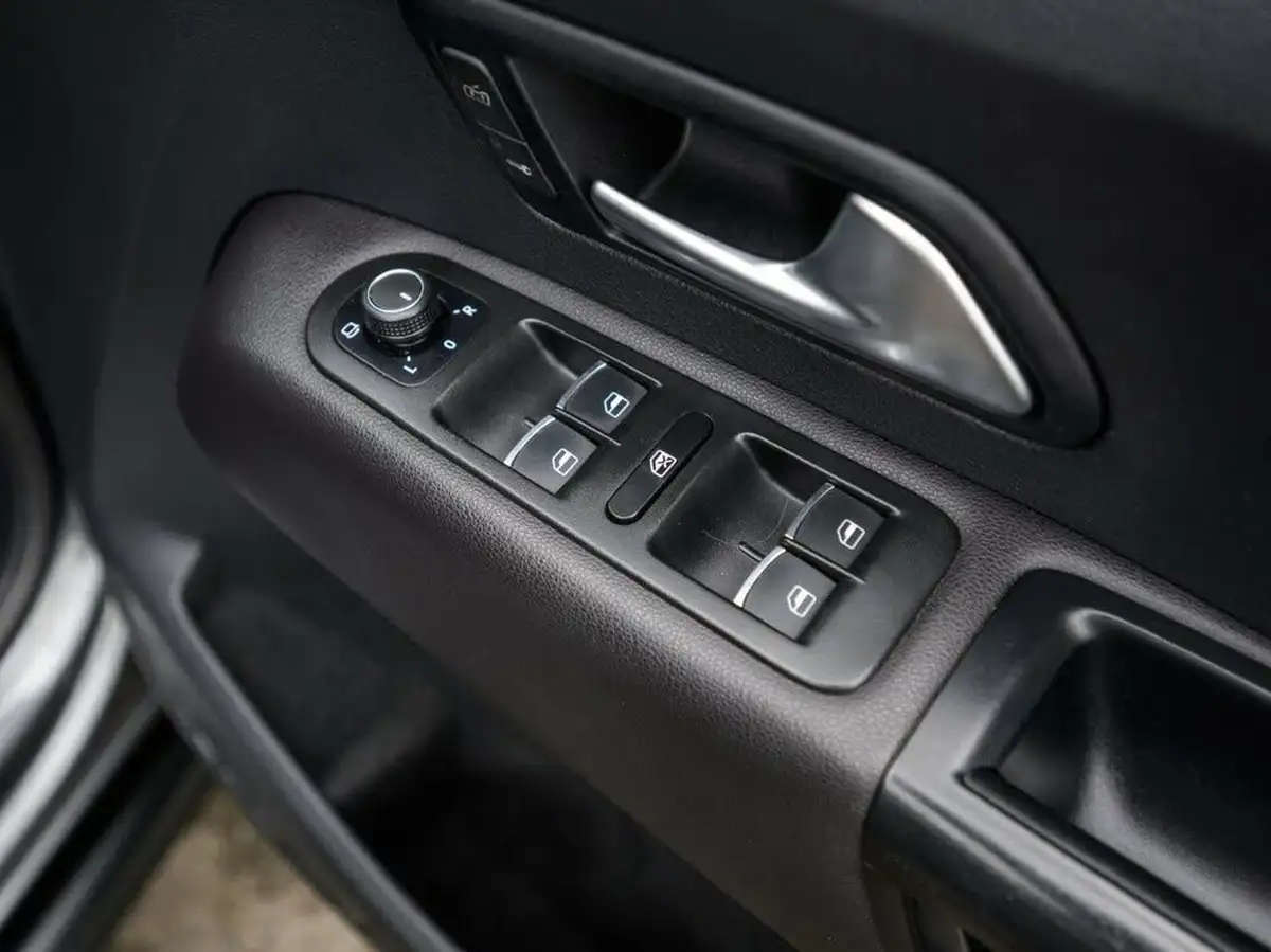 2019-volkswagen-amarok-big-25