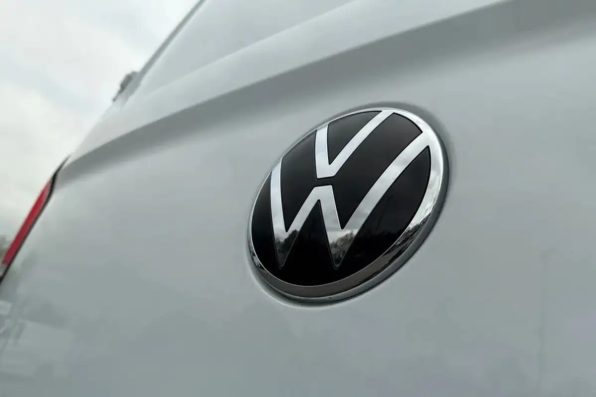 2025-volkswagen-transporter-20tdi-t30-commerce-plus-bmt-swb-150pseu6e-big-32