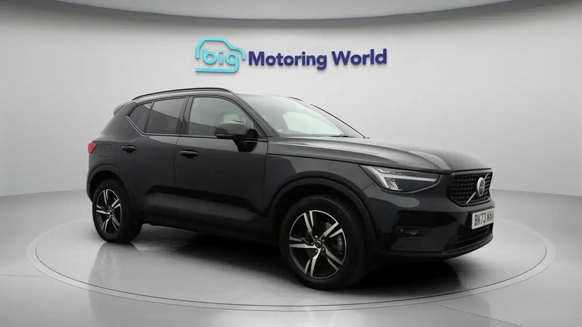 2023-volvo-xc40-20-b3-plus-big-0