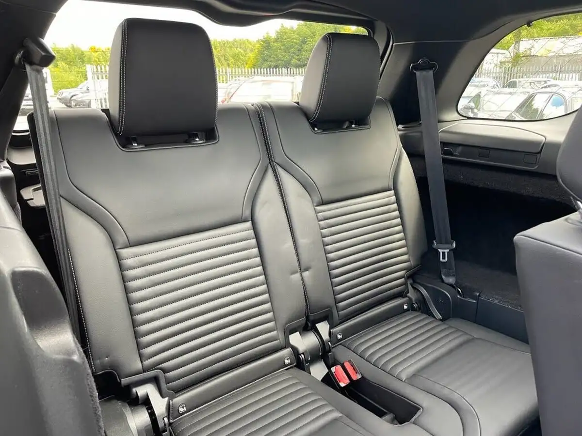 2023-land-rover-discovery-30-d250-r-dynamic-s-big-22