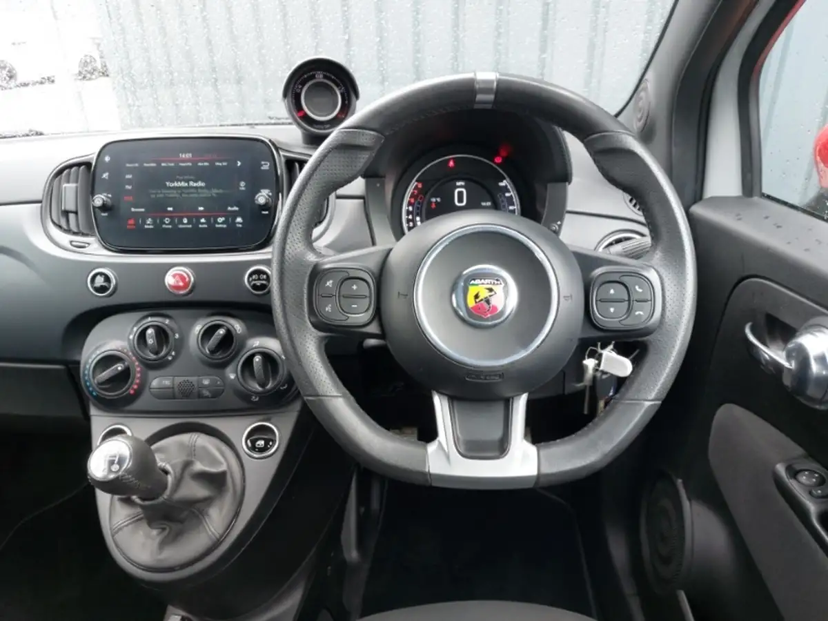 2022-abarth-595-14-tjet-f-big-6