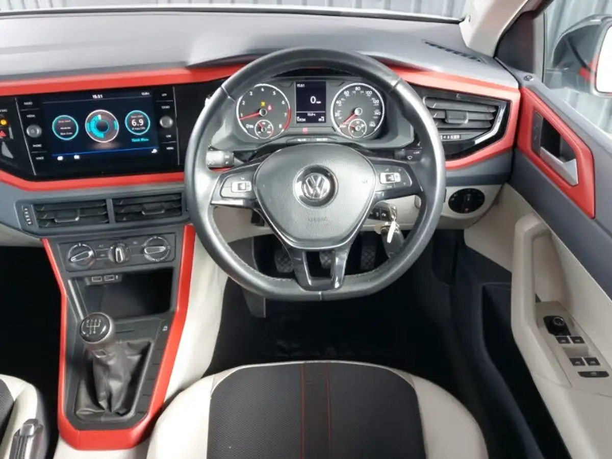 2018-volkswagen-polo-10-beats-60ps-5d-big-6