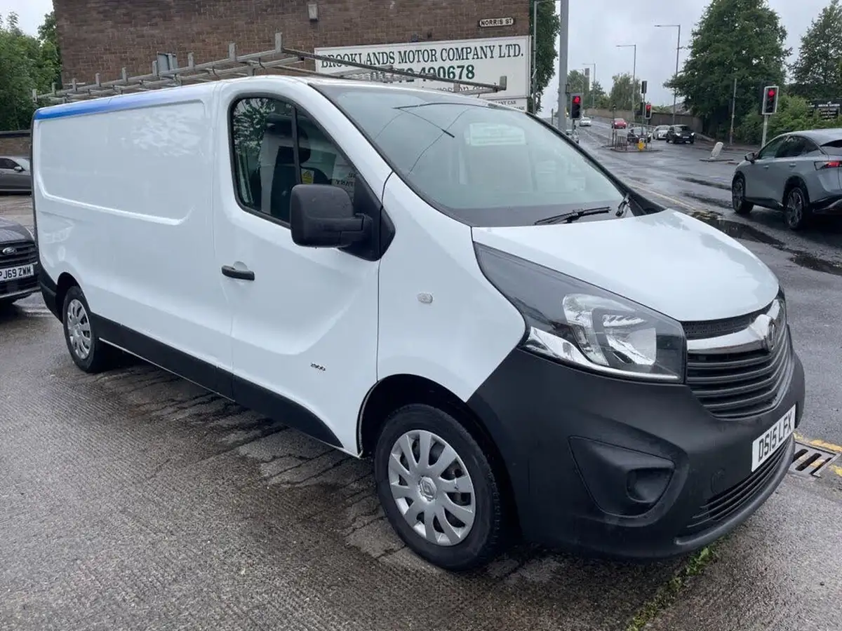 2015-vauxhall-vivaro-16cdti-2900-l2h1-115ps-refrigerated-van-big-0