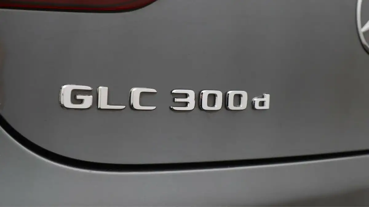 2019-mercedes-benz-glc-class-20d-glc300d-amg-line-premium-coupe-4d-big-20