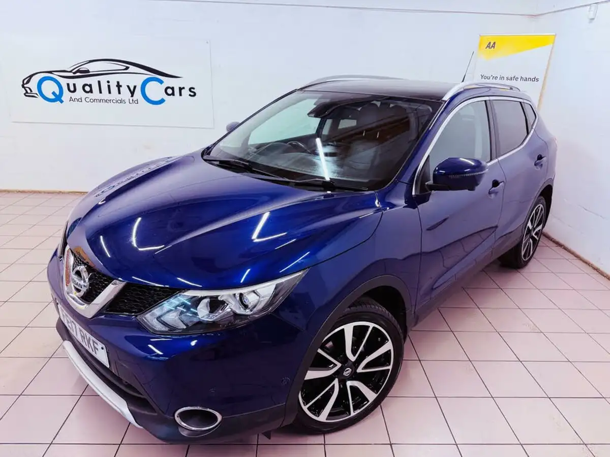 2017-nissan-qashqai-12-dig-t-tekna-big-1