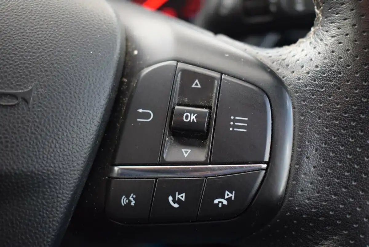 2020-ford-fiesta-15t-st-3-5d-big-24