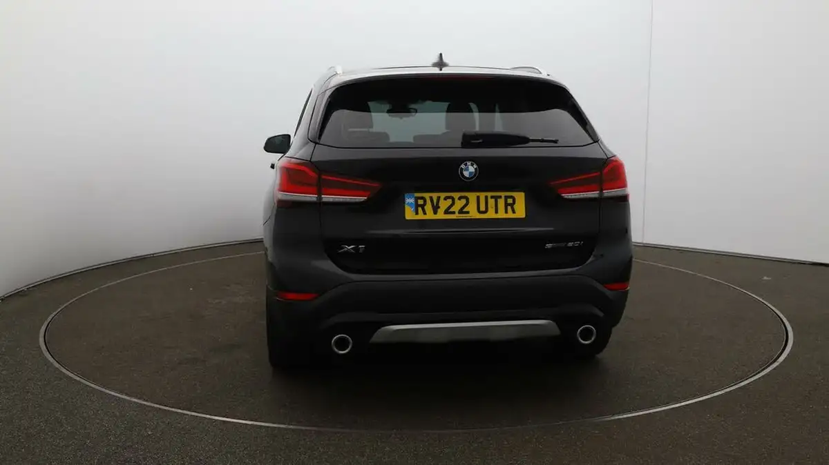 2022-bmw-x1-20-sdrive20i-xline-big-58