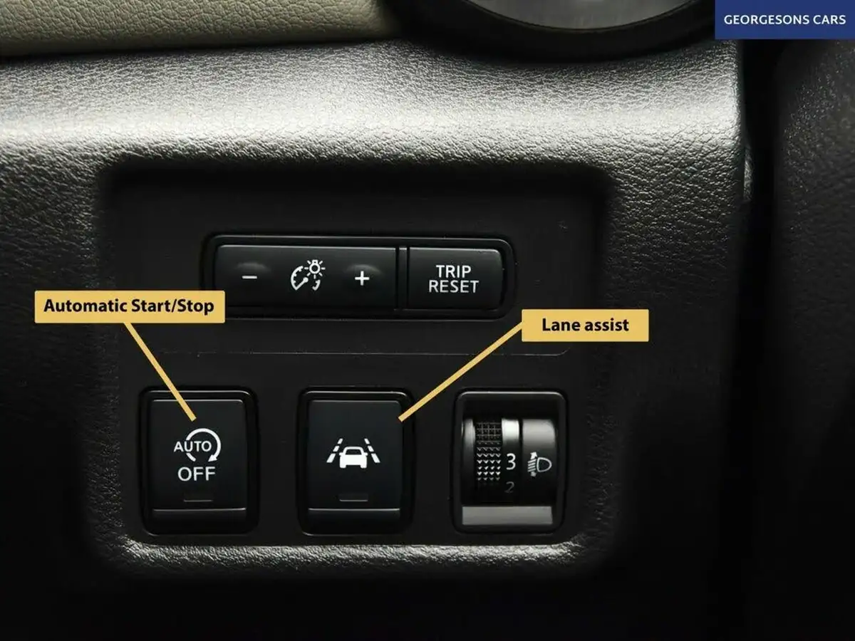 2022-nissan-micra-10-ig-t-kiiro-cvt-big-33