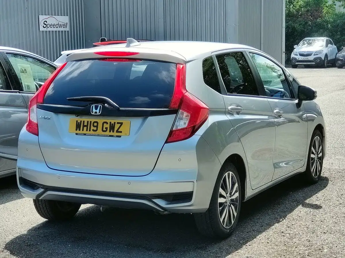 2019-honda-jazz-13-i-vtec-ex-navi-big-2