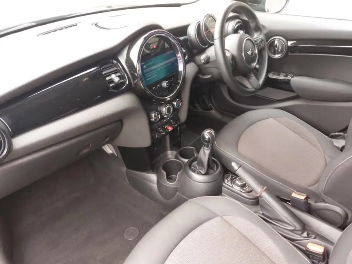 2022-mini-cooper-15-cooper-classic-hatchback-5d-big-4