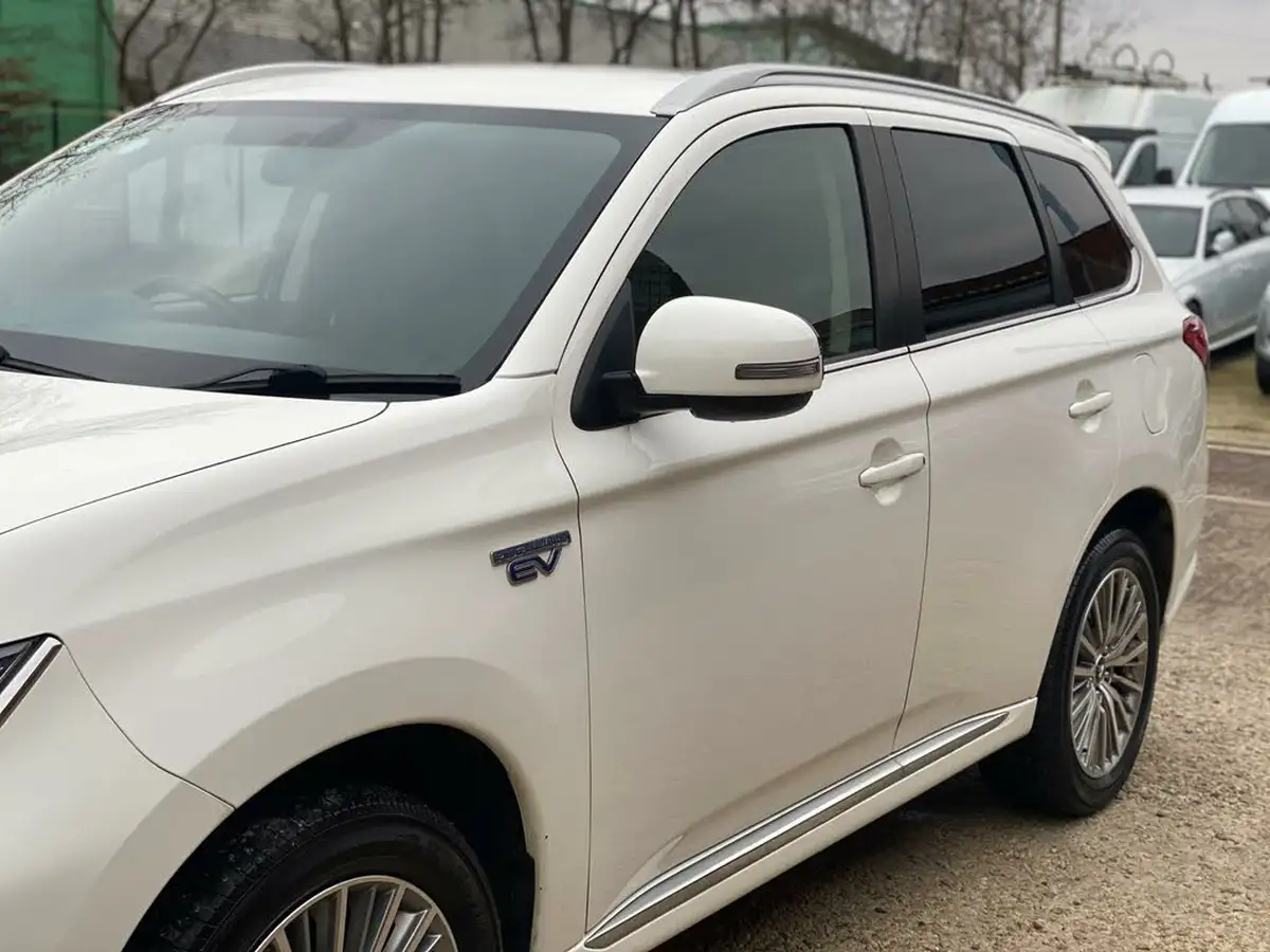 2020-mitsubishi-outlander-24-reflex-plus-commercial-big-20