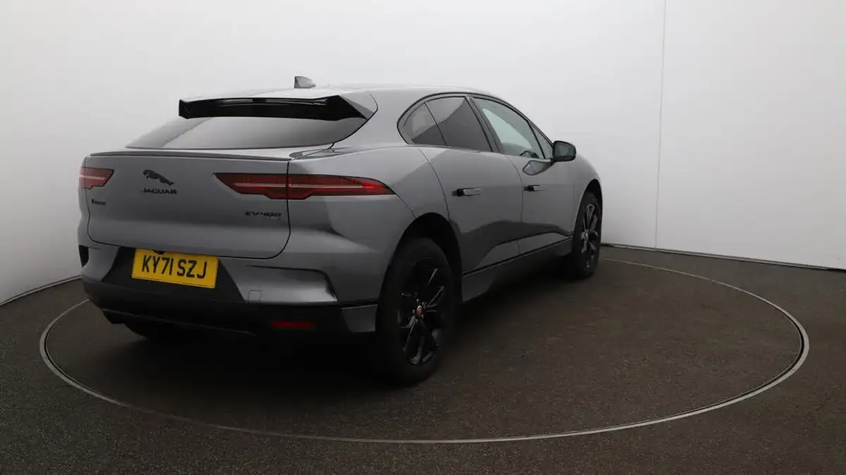 2022-jaguar-i-pace-ev400-black-big-58