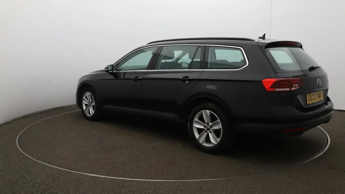 2022-volkswagen-passat-20tdi-se-nav-150ps-estate-5d-big-62