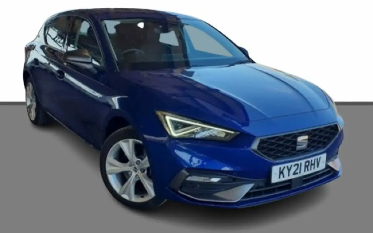 2021-seat-leon-14-e-hybrid-fr-hatchback-big-0