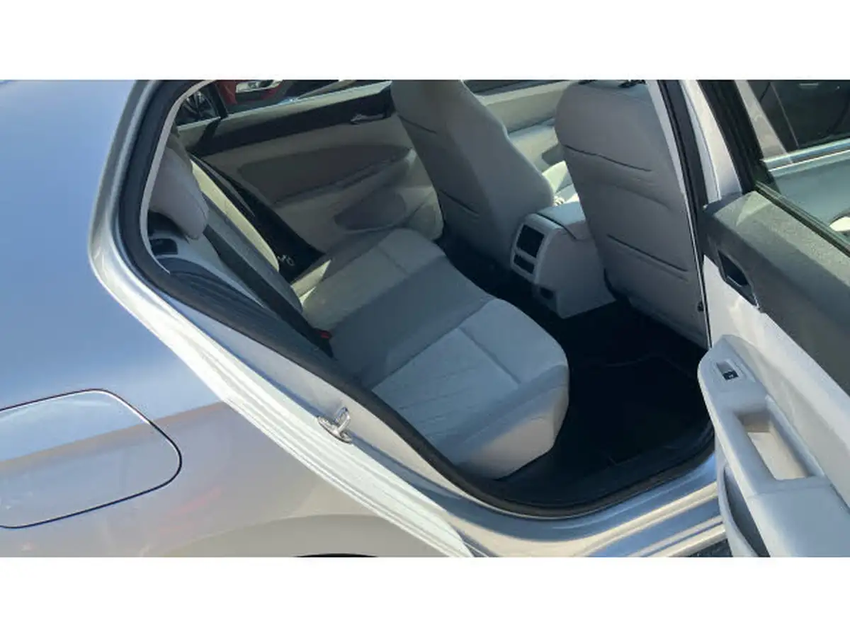 2020-volkswagen-golf-15-tsi-style-150ps-hatchback-big-15