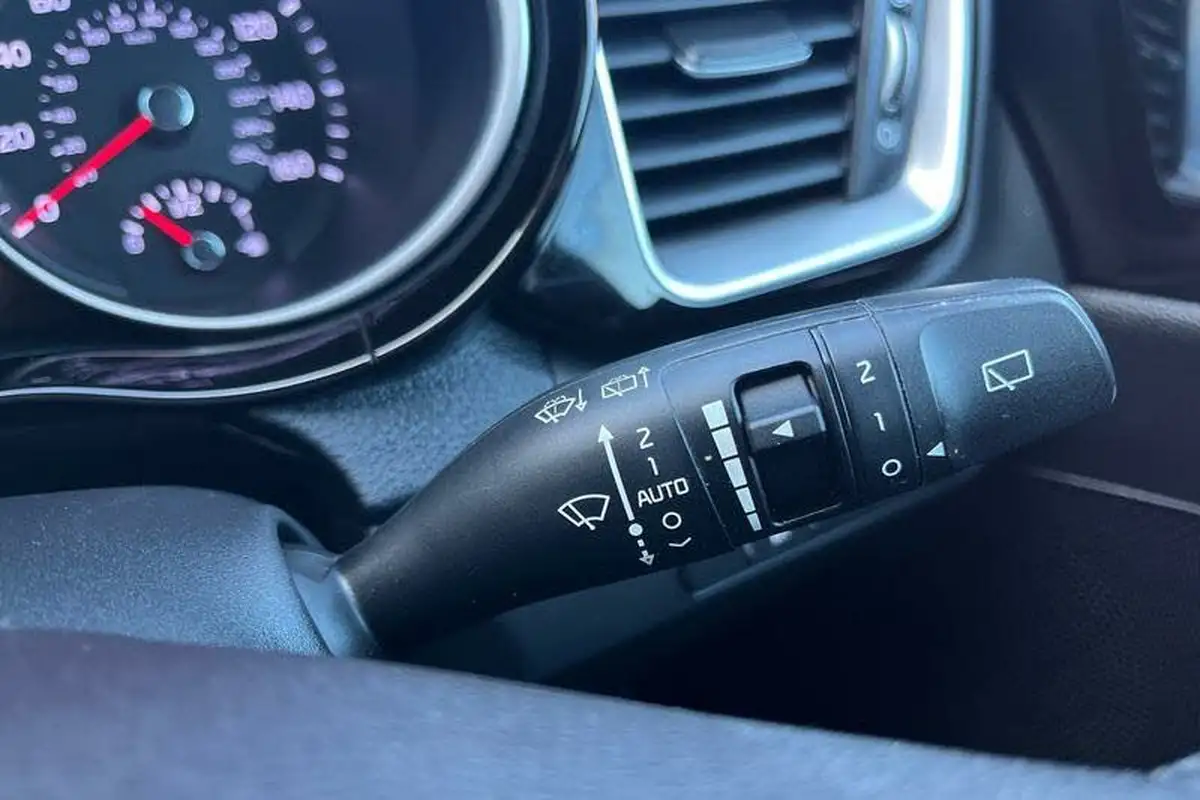 2022-kia-xceed-15-t-gdi-3-big-14
