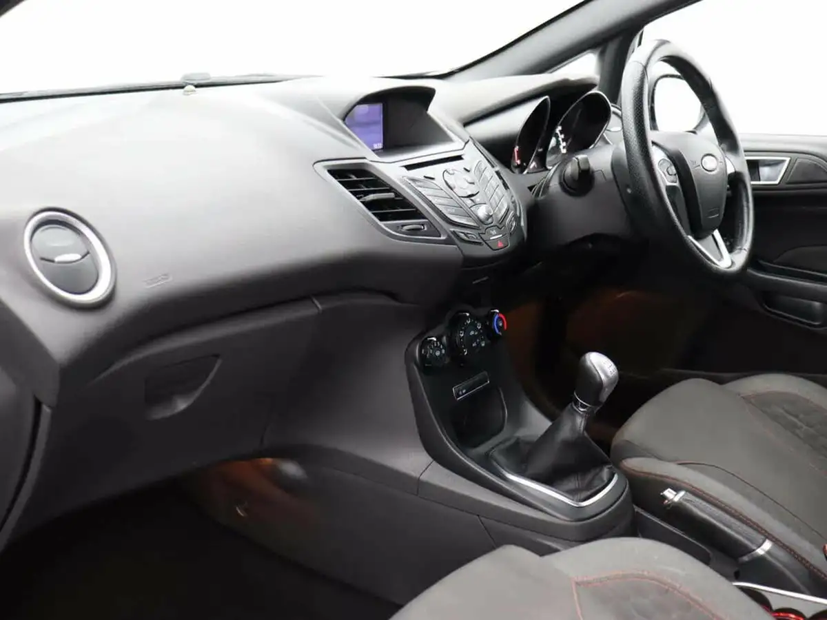 2017-ford-fiesta-10t-st-line-100ps-5d-big-10