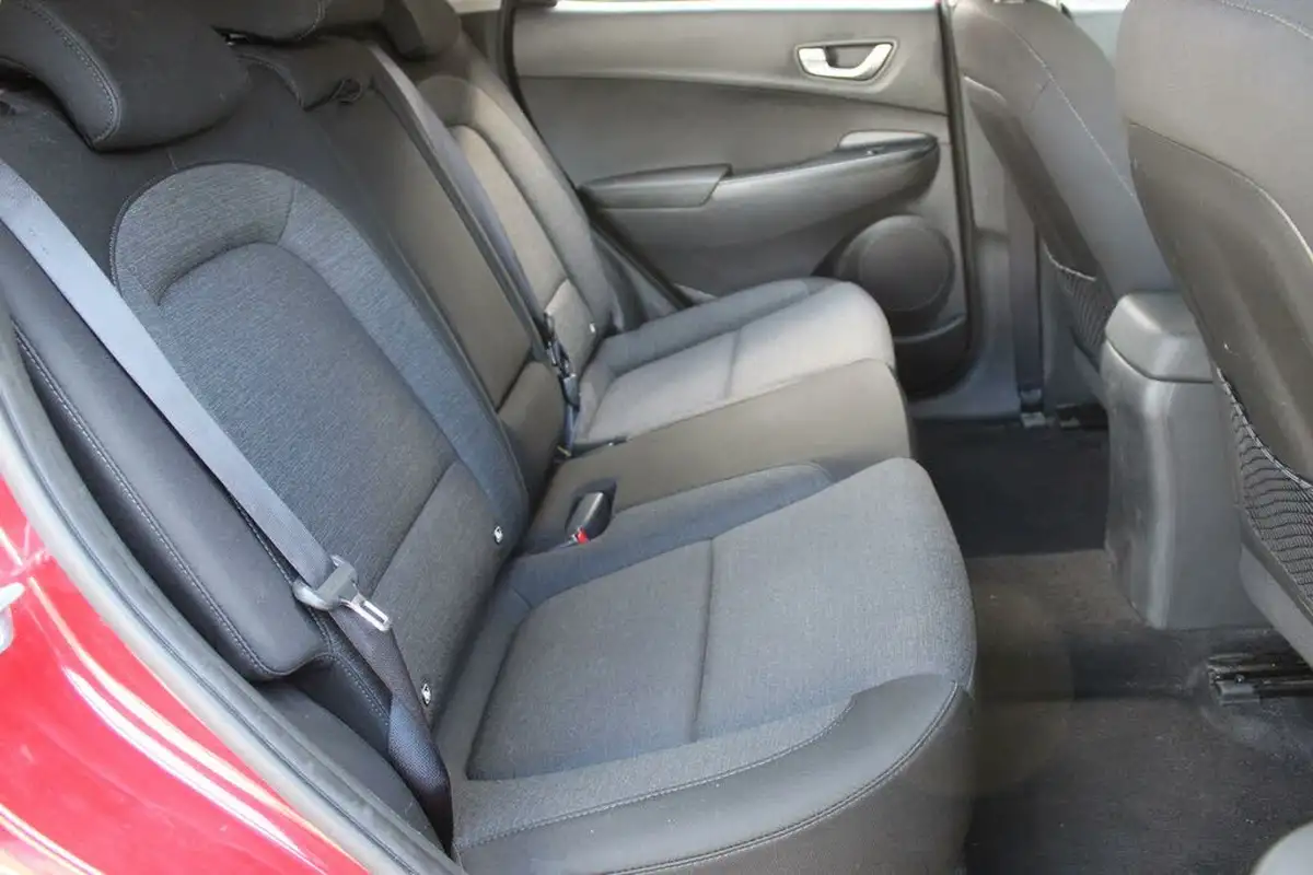 2022-hyundai-kona-e-premium-204ps-64kwh-7kw-obc-big-22