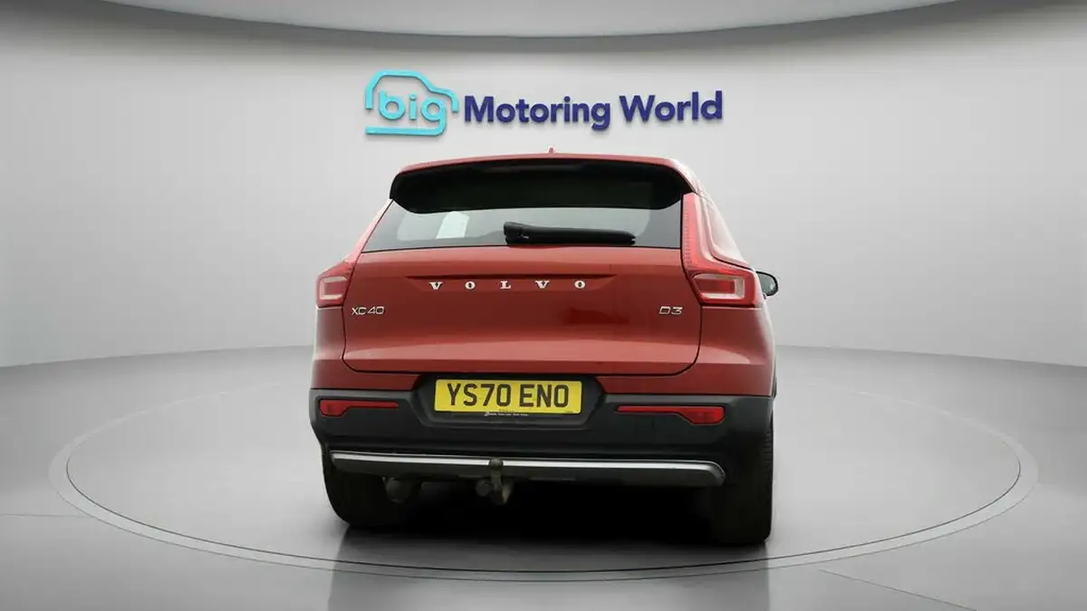 2020-volvo-xc40-20td-d3-momentum-geartronic-big-5