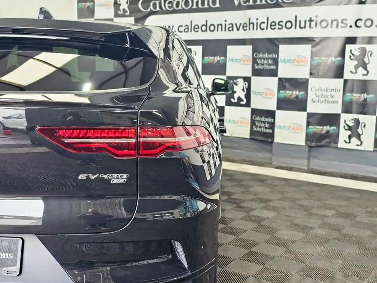 2020-jaguar-i-pace-ev400-hse-big-53