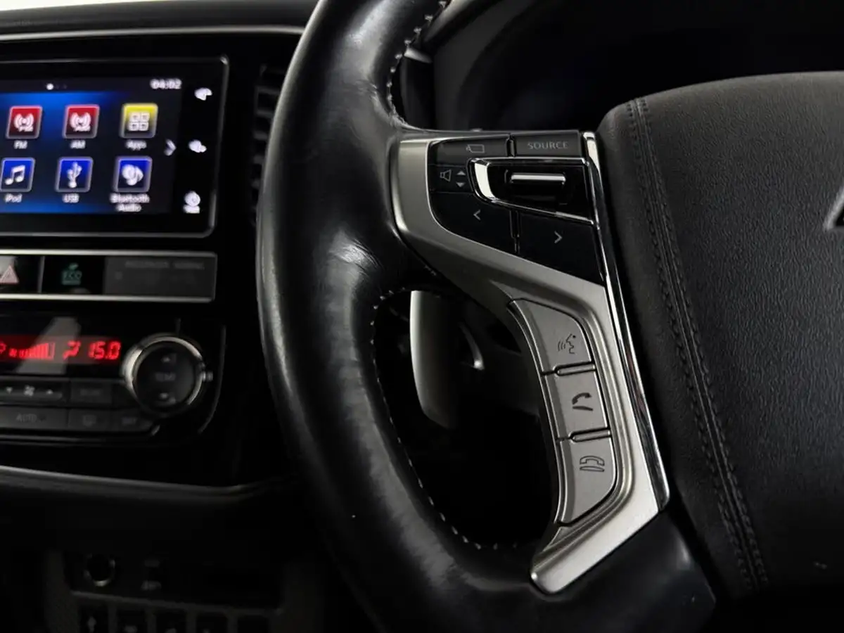 2019-mitsubishi-outlander-24-4h-phev-big-24