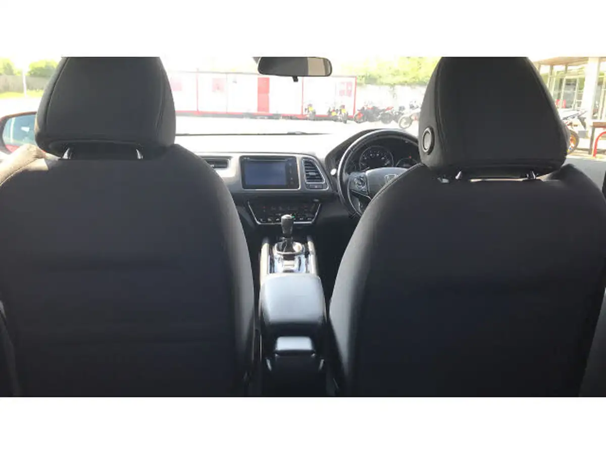 2019-honda-hr-v-15-i-vtec-se-big-25