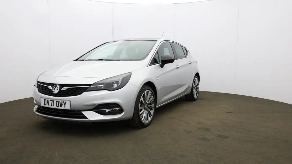 2021-vauxhall-astra-12-turbo-griffin-edition-hatchback-big-38