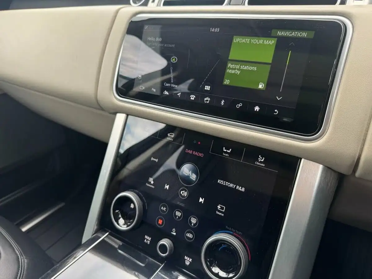 2019-land-rover-range-rover-30-sdv6-vogue-big-19
