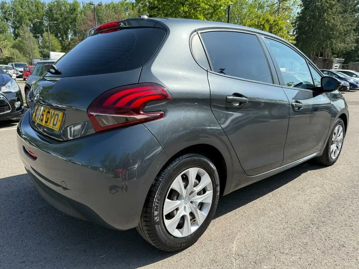 2015-peugeot-208-10-puretech-access-ac-5d-big-5