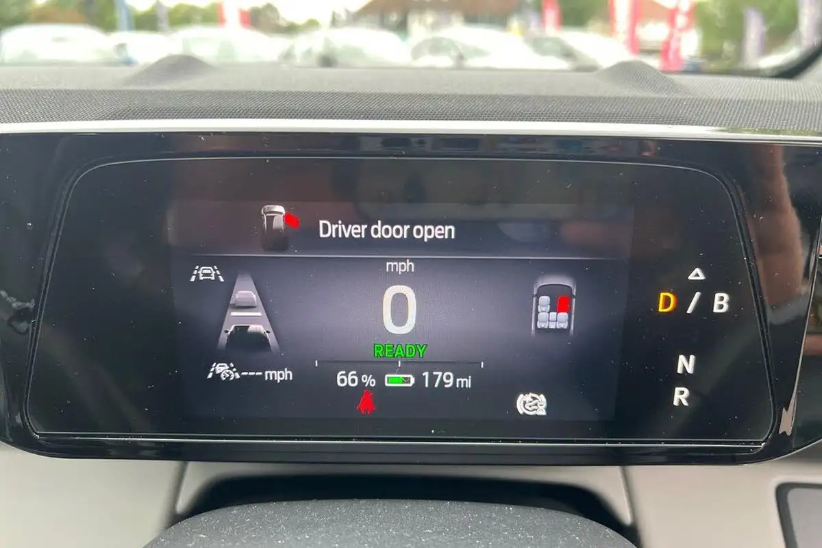 2024-ford-explorer-e-premium-340ps-awd-79kwh-big-13