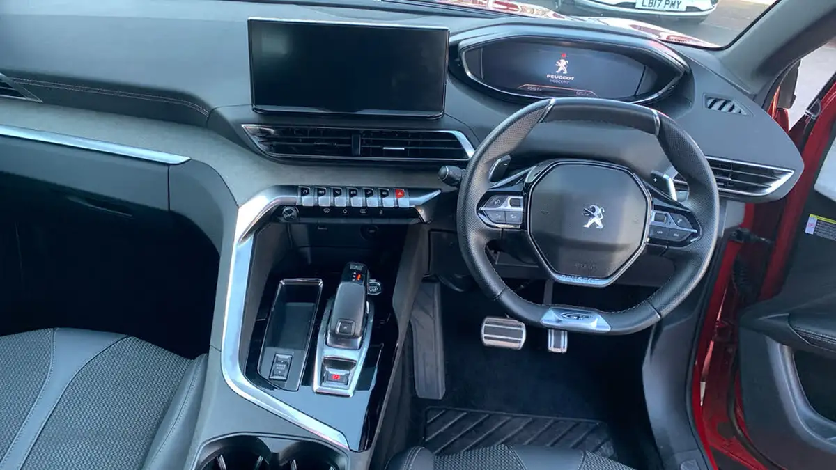 2023-peugeot-5008-suv-16-puretech-gt-big-4