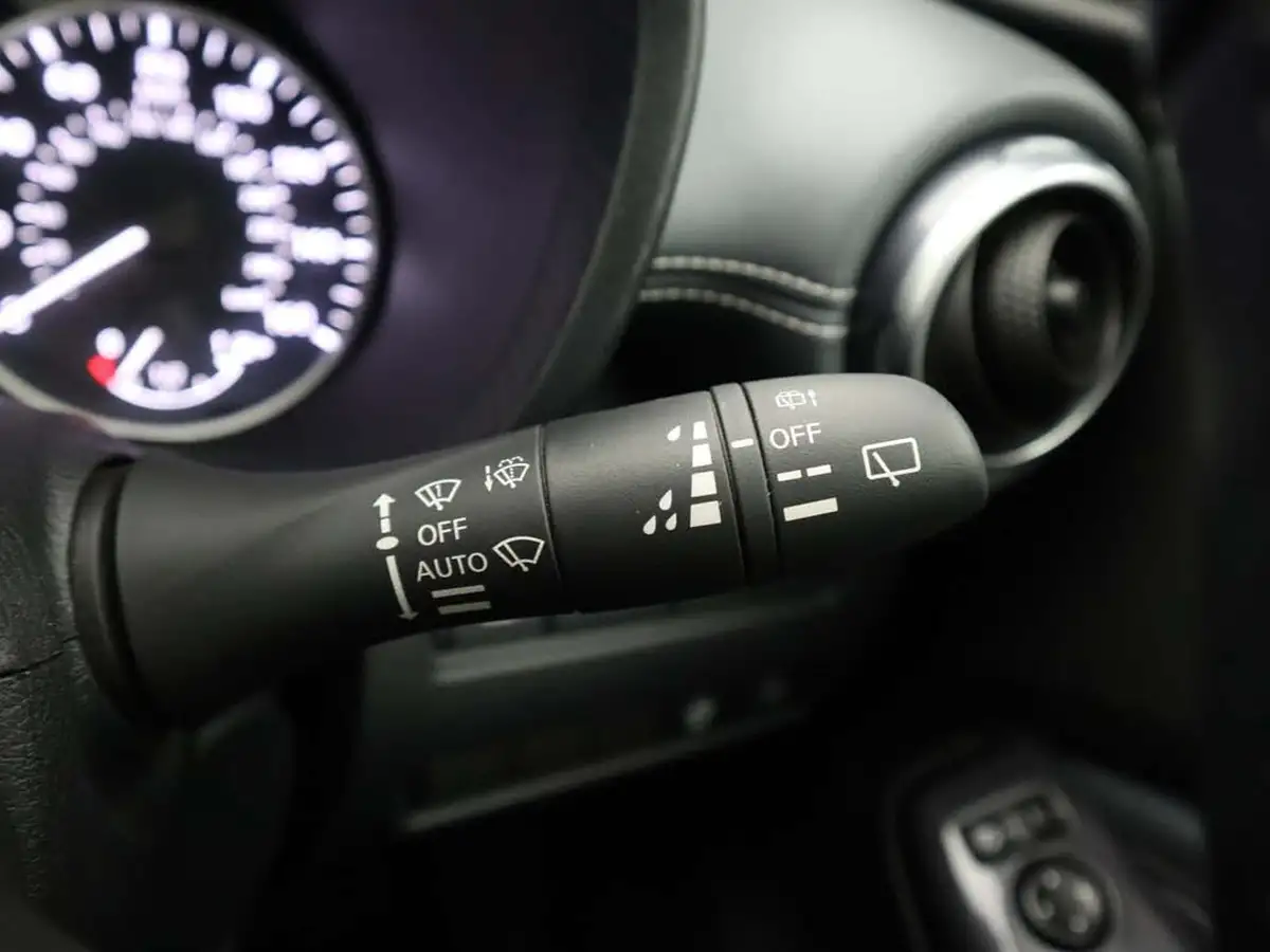 2021-nissan-juke-10-dig-t-n-connecta-dct-big-35