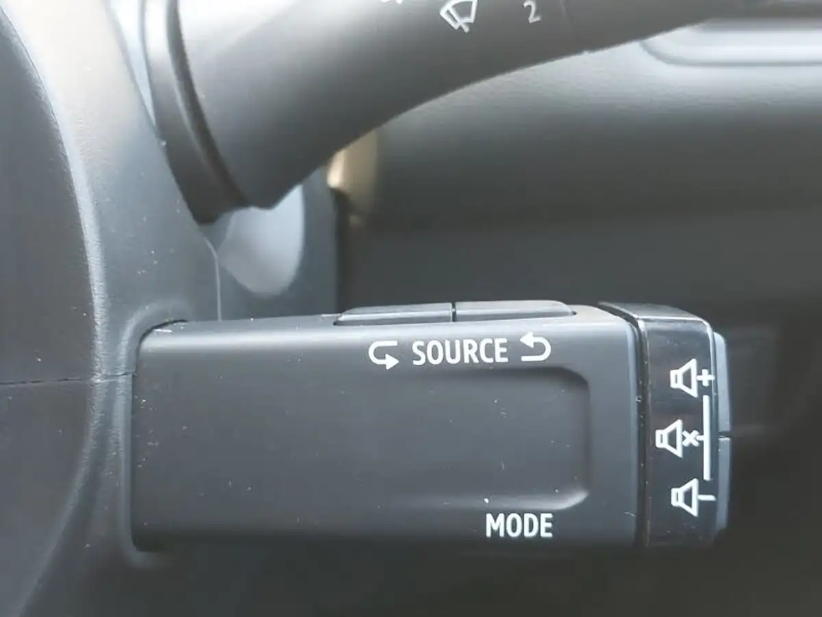 2022-renault-captur-13-tce-se-edition-edc-auto-big-17