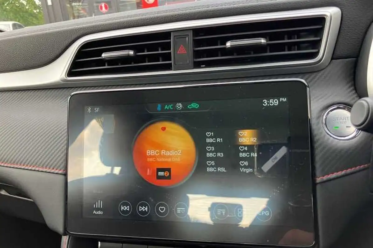 2022-mg-zs-suv-10t-gdi-exclusive-big-16